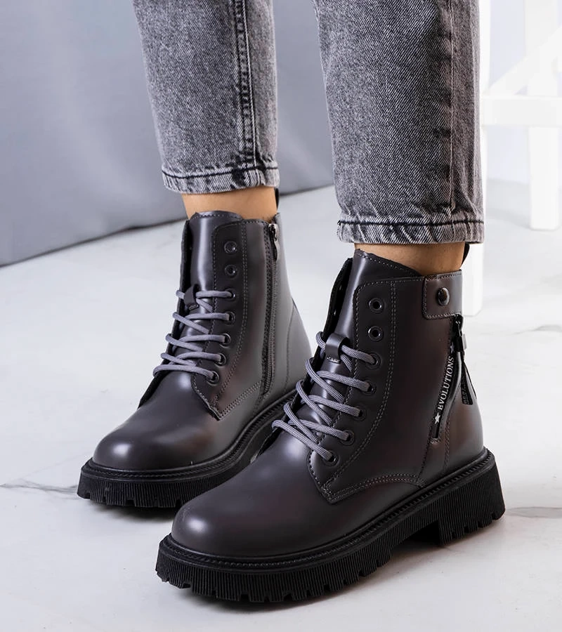 Szare ocieplane botki z eko-skóry