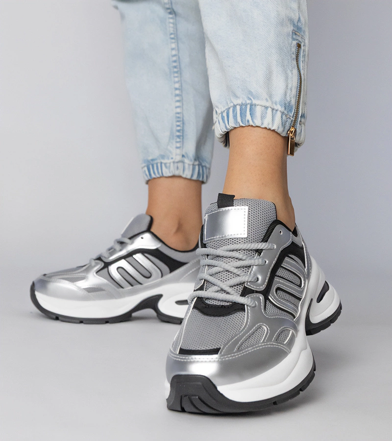 Hers Srebrne sneakersy sportowe na masywnej podeszwie
