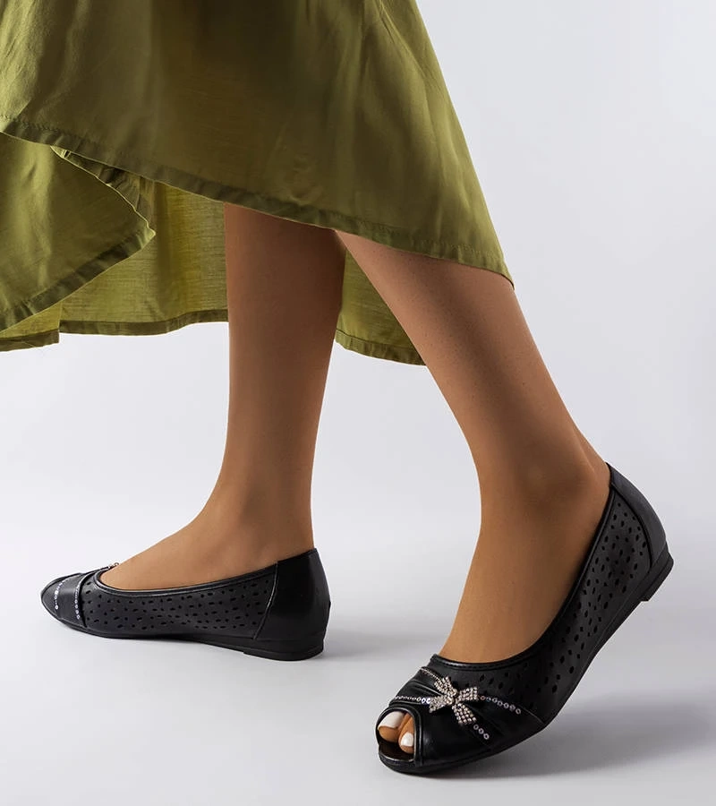 Czarne ażurowe balerinki bez noska