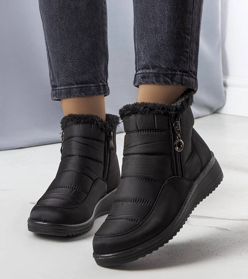Czarne ocieplane botki damskie