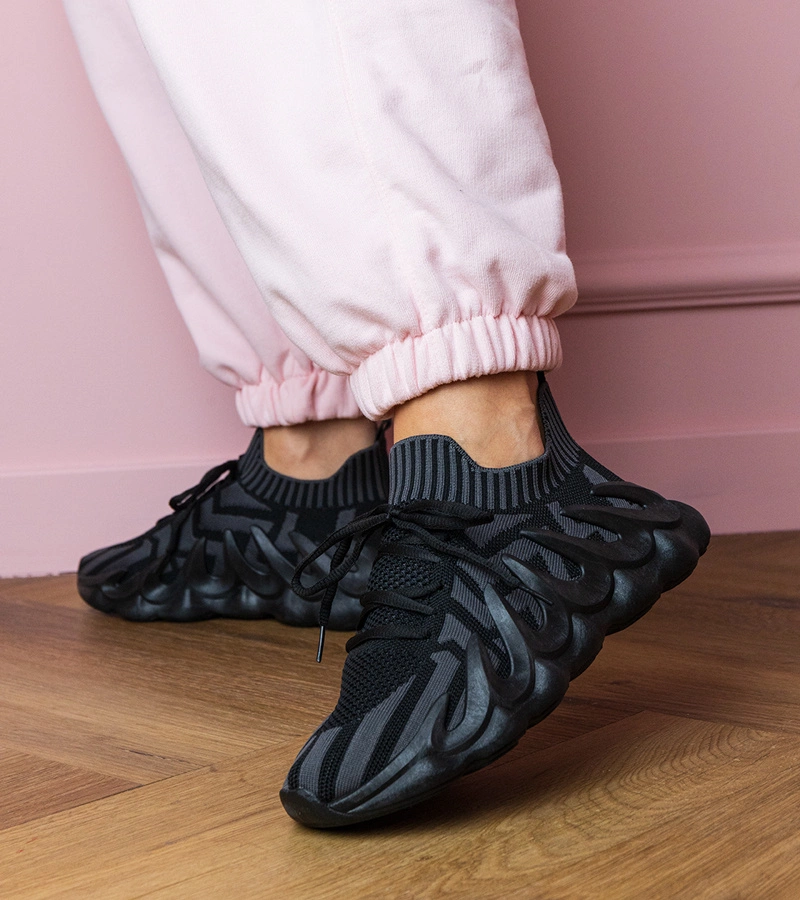 Hers Czarne sportowe sneakersy na masywnej podeszwie