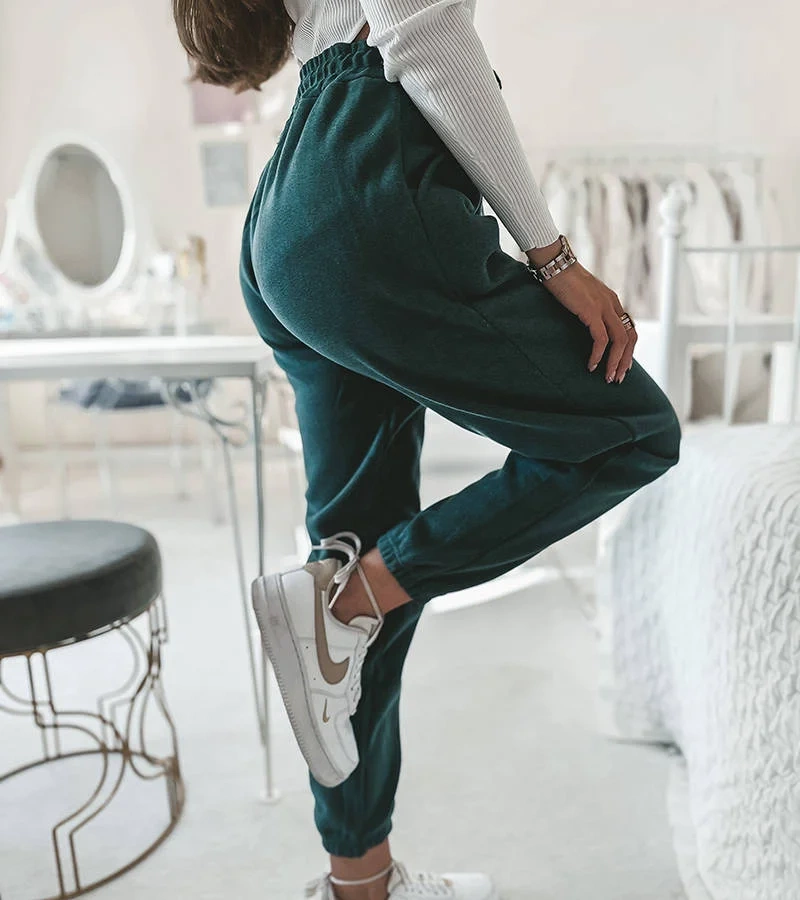 Zielone spodnie dresowe ocieplane