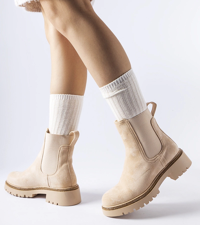 Beżowe ocieplane botki z cyrkoniami