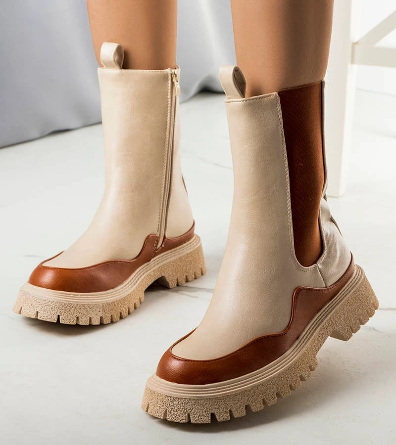 Beżowo brązowe kozaki na platformie