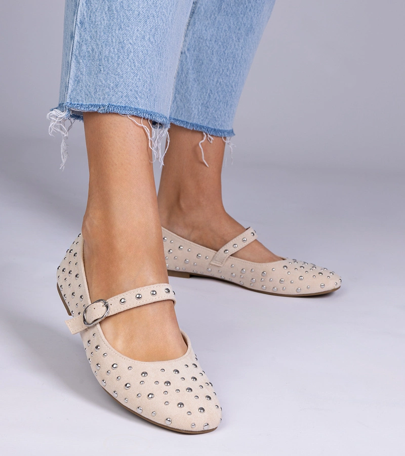 Hers Beżowe balerinki ze ćwiekami i sprzączką