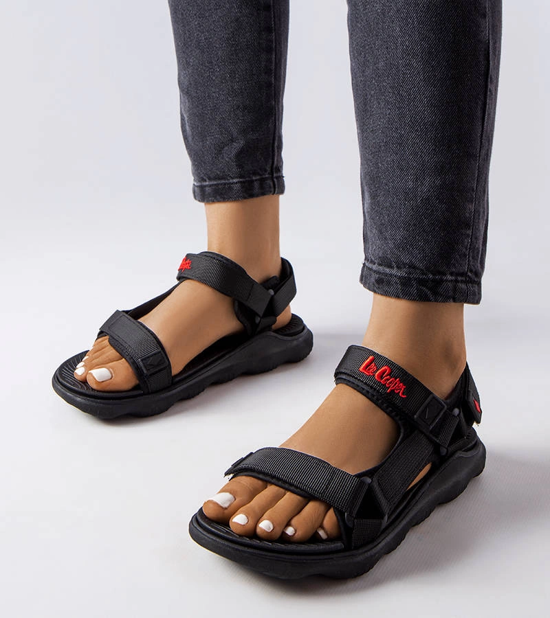 Czarne sandały Lee Cooper LCW-23-34-1695L