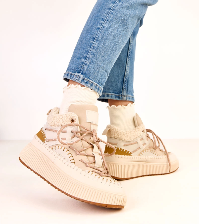 Hers Beżowe sznurowane śniegowce z futerkiem