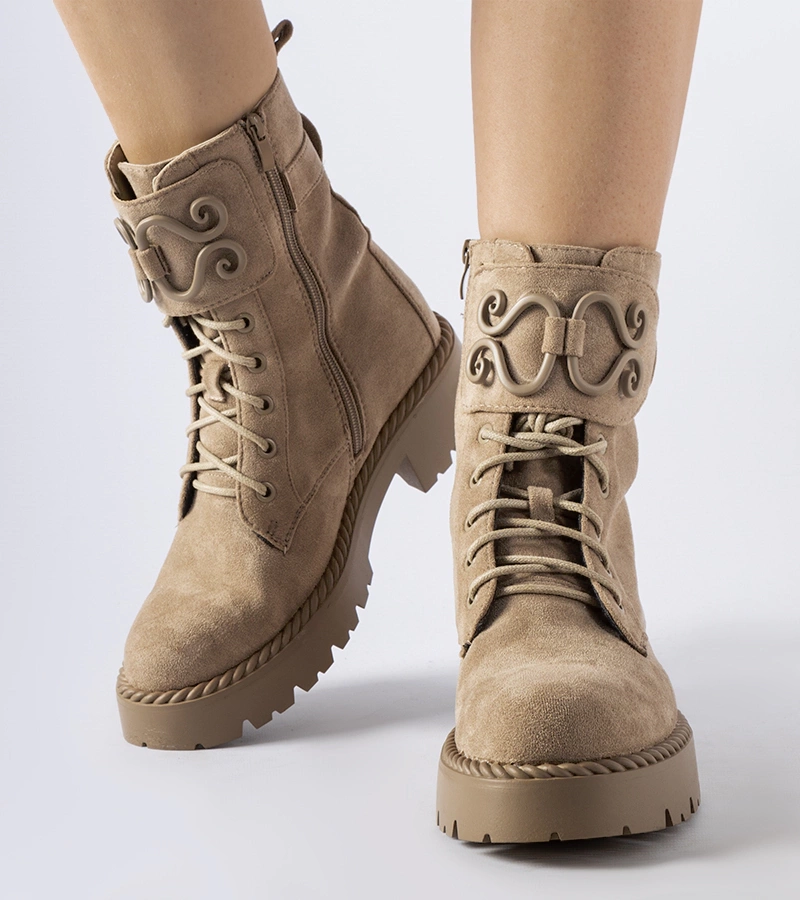 Brązowe ozdobne workery eko-zmsz