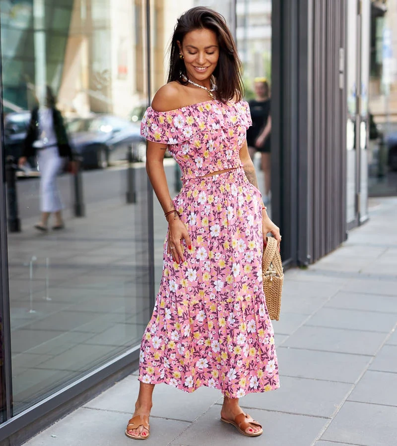 Czerwony komplet spódnica+top w kwiaty