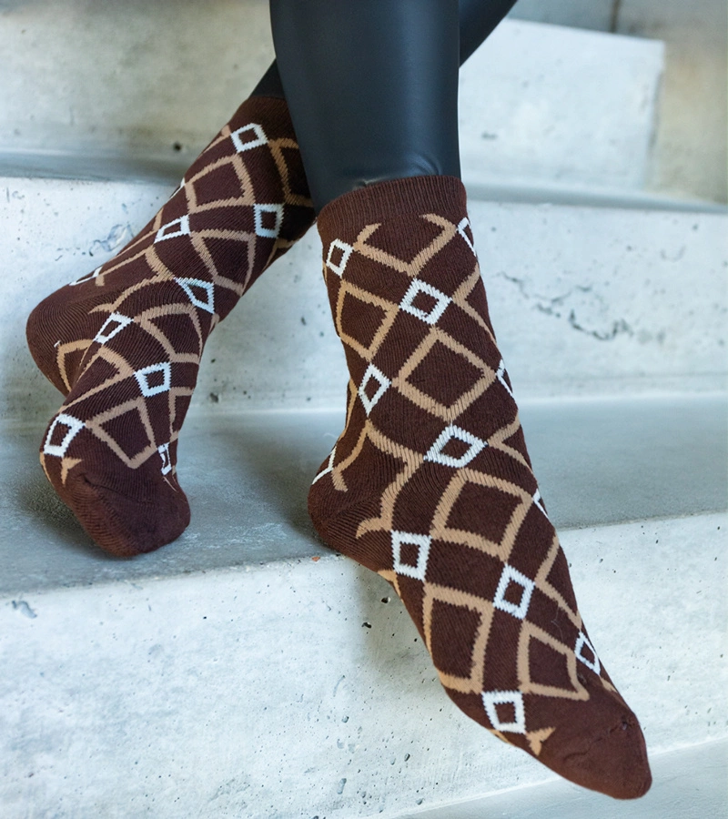 Czarno-białe ciepłe skarpetki