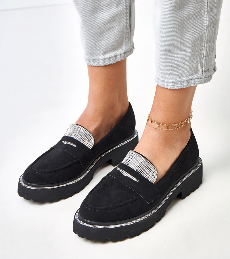 Hers Czarne mokasyny ekozamszu zdobione cyrkoniami