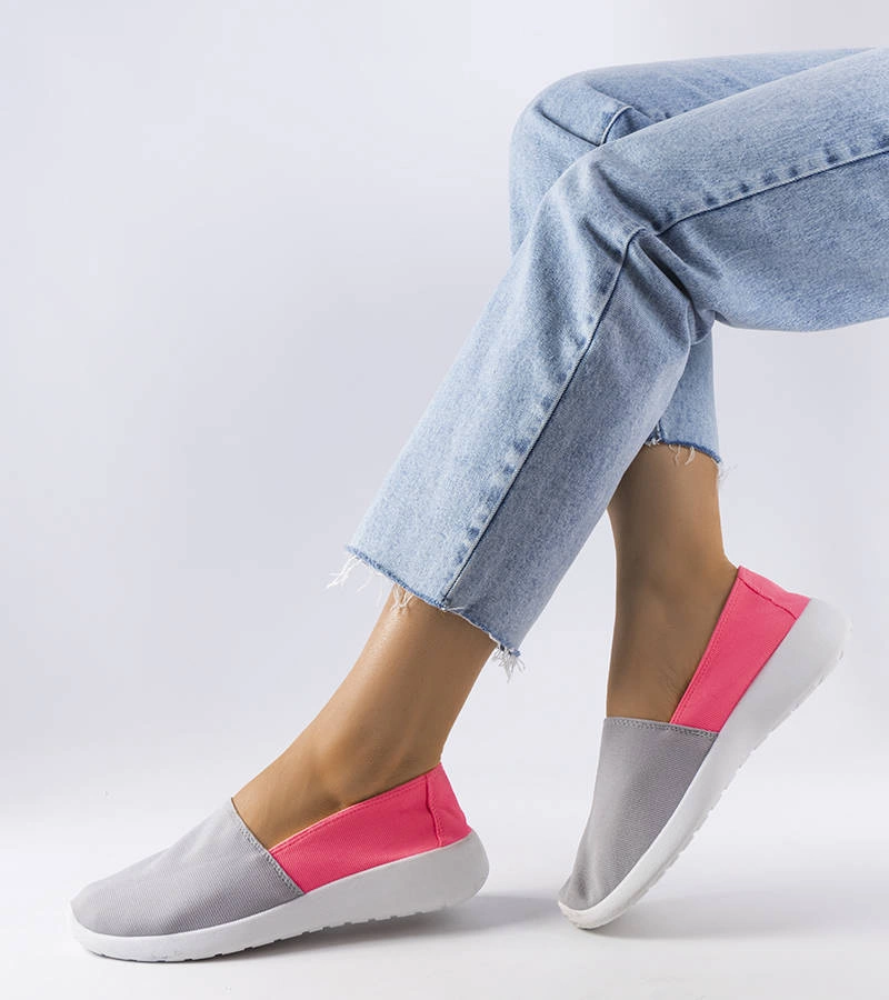 Różowo-szare materiałowe tenisówki