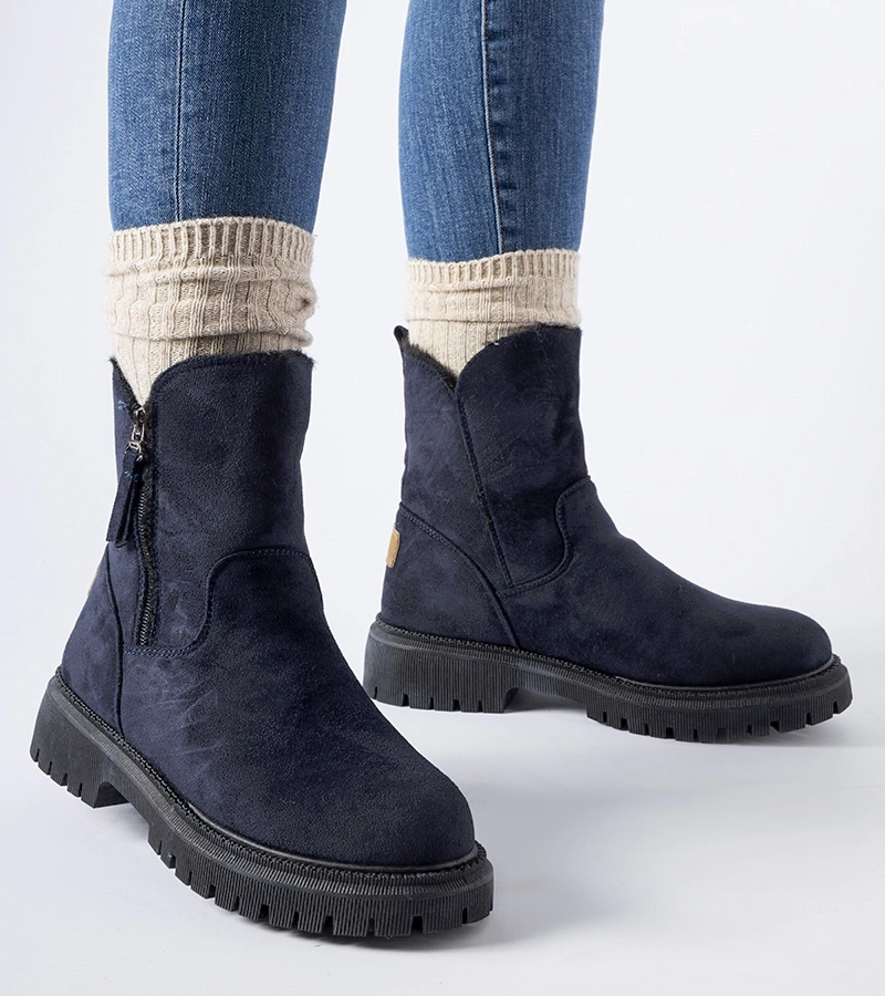 Granatowe ocieplane botki z eko-zamszu