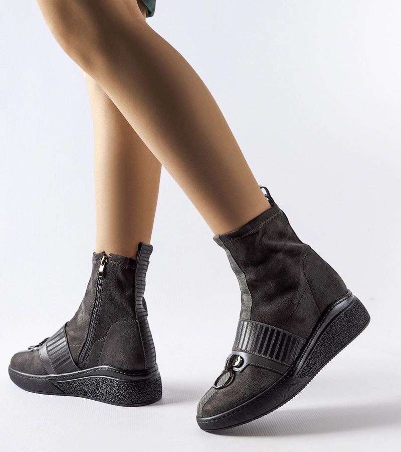 Szare skarpetkowe botki na koturnie