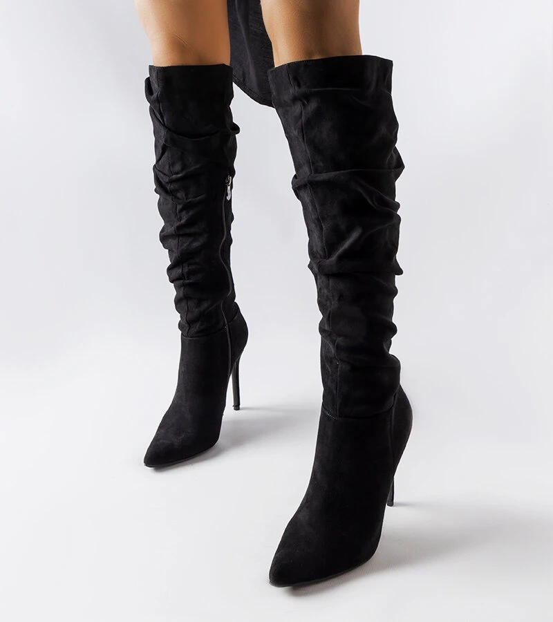 Czarne marszczone kozaki na szpilce