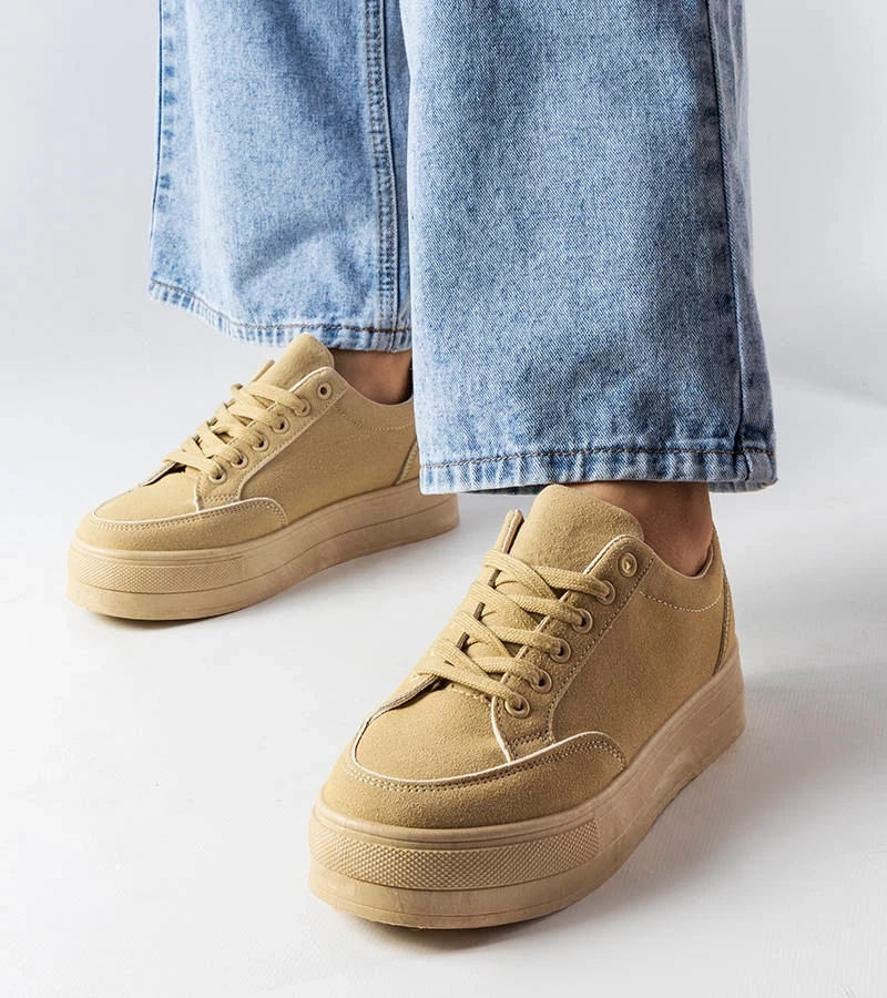 Beżowe sneakersy na platformie