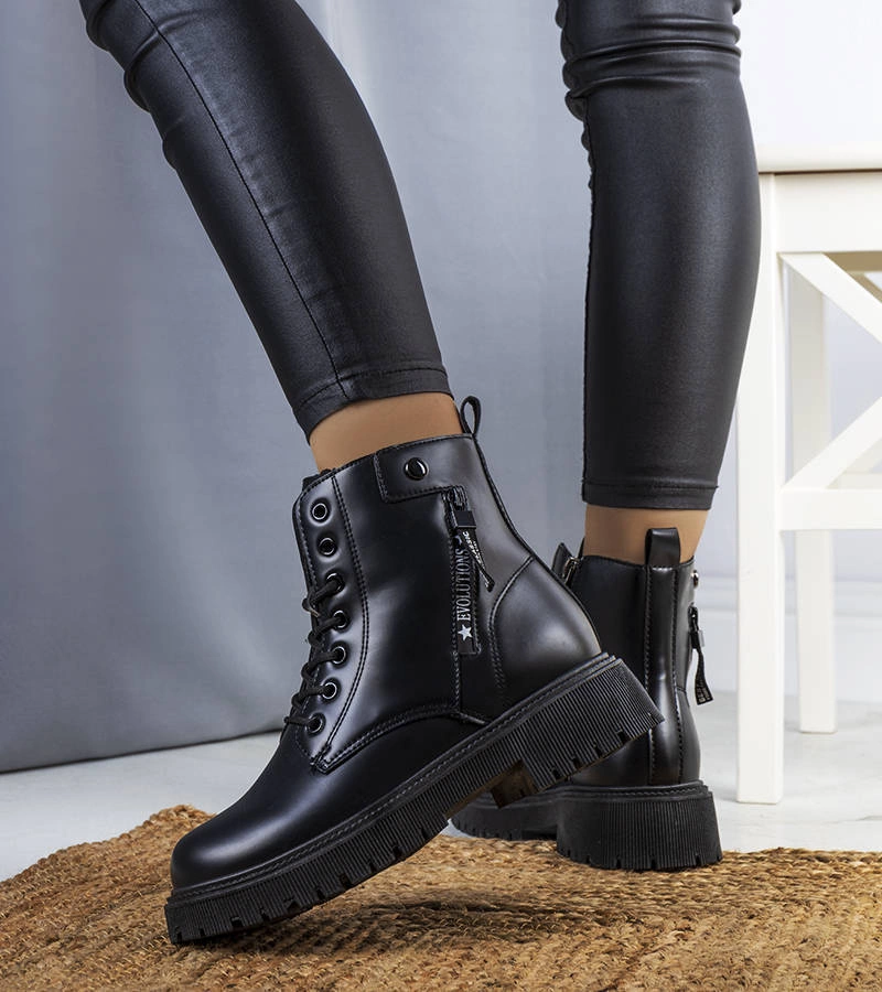 Czarne ocieplane botki z eko-skóry