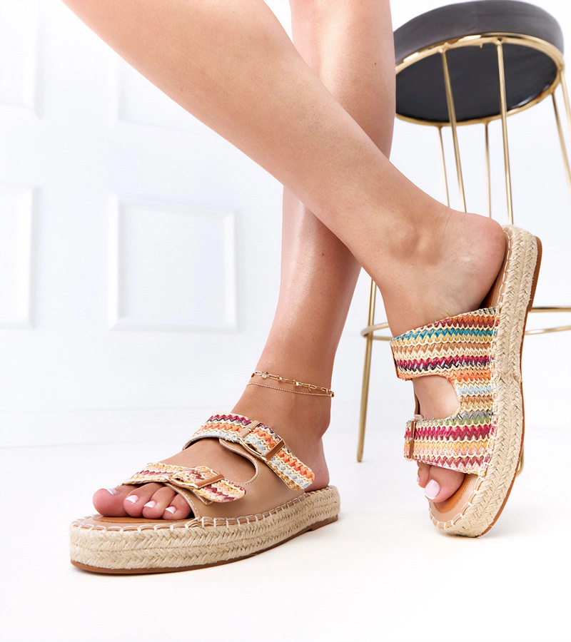 Hers Złote klapki espadryle z klamrami