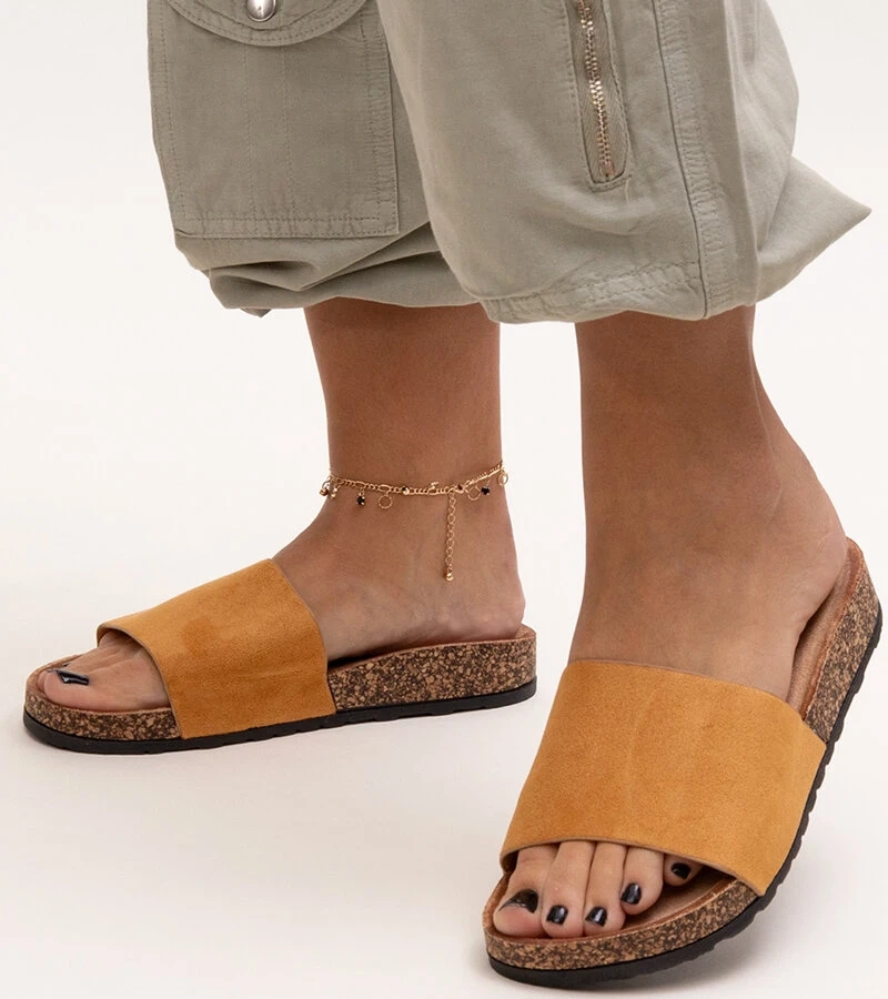 Klasyczne klapki na korkowej podeszwie