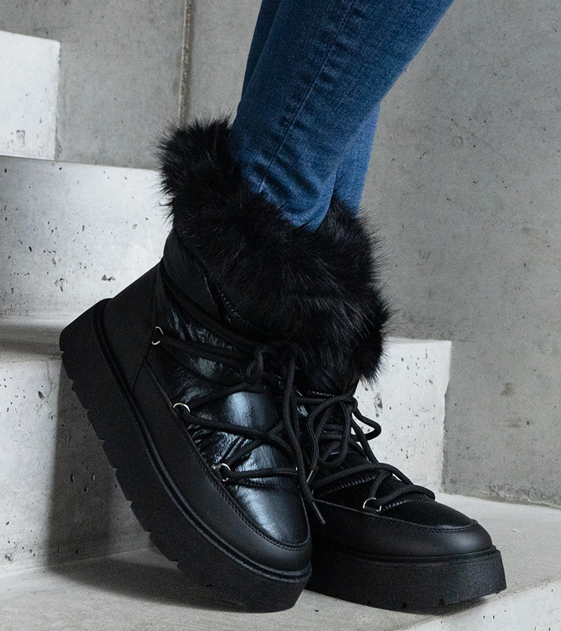 Czarne ocieplane śniegowce z futerkiem