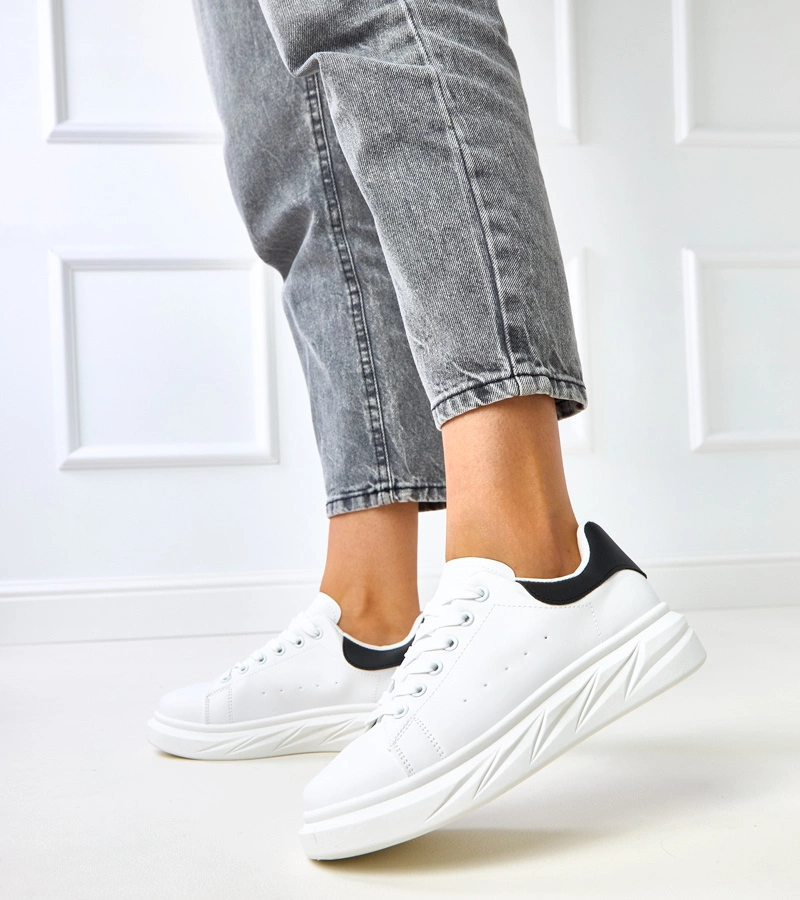 Czarno-białe damskie sneakersy na platformie