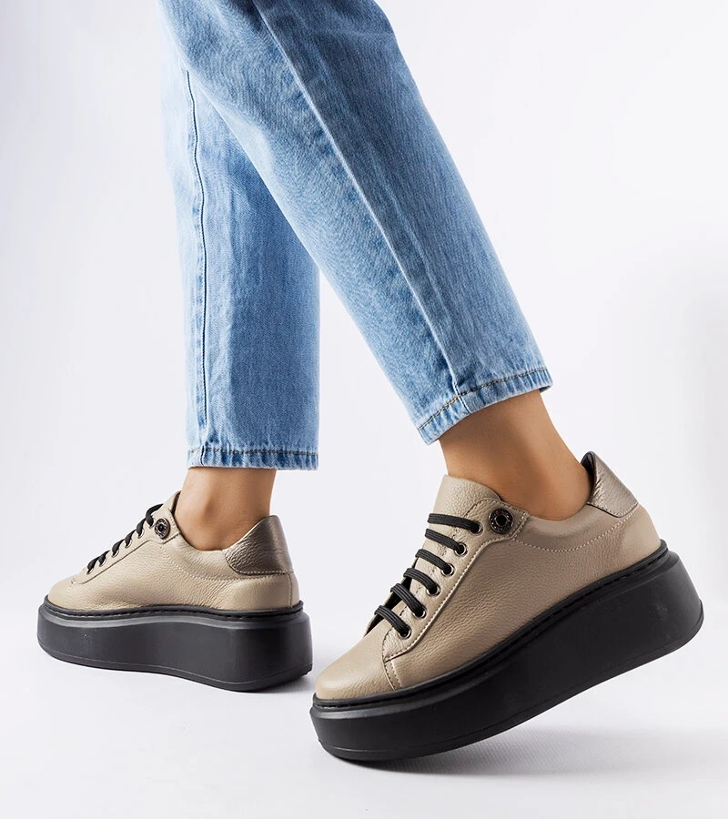 Ciemnobeżowe skórzane sneakersy Karino