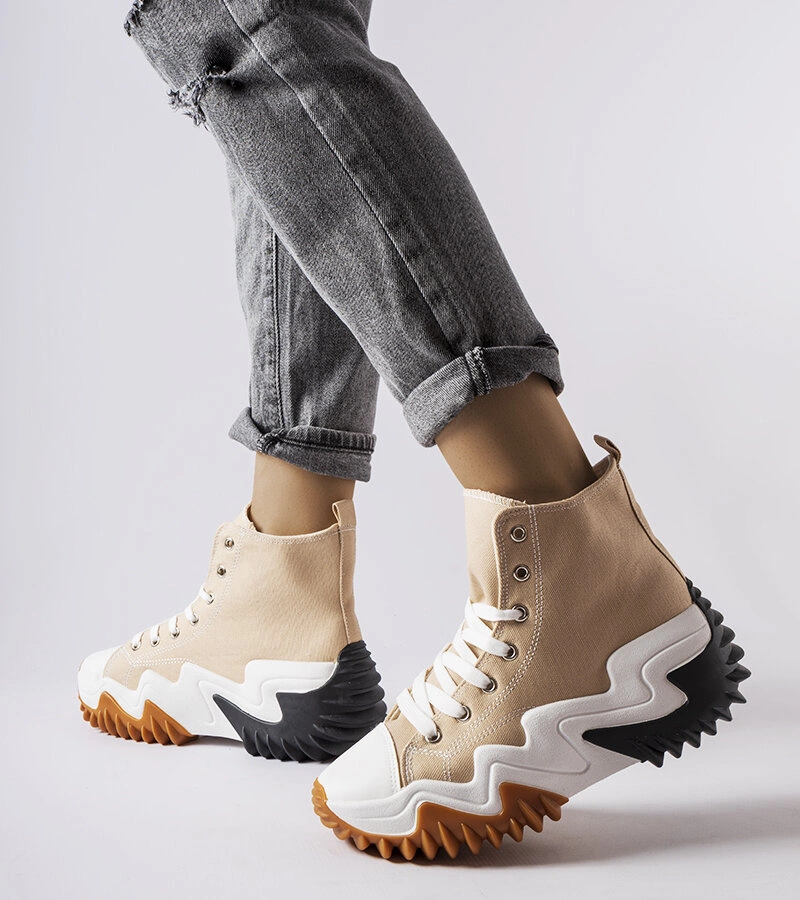 Beżowe sportowe trampki na grubej podeszwie