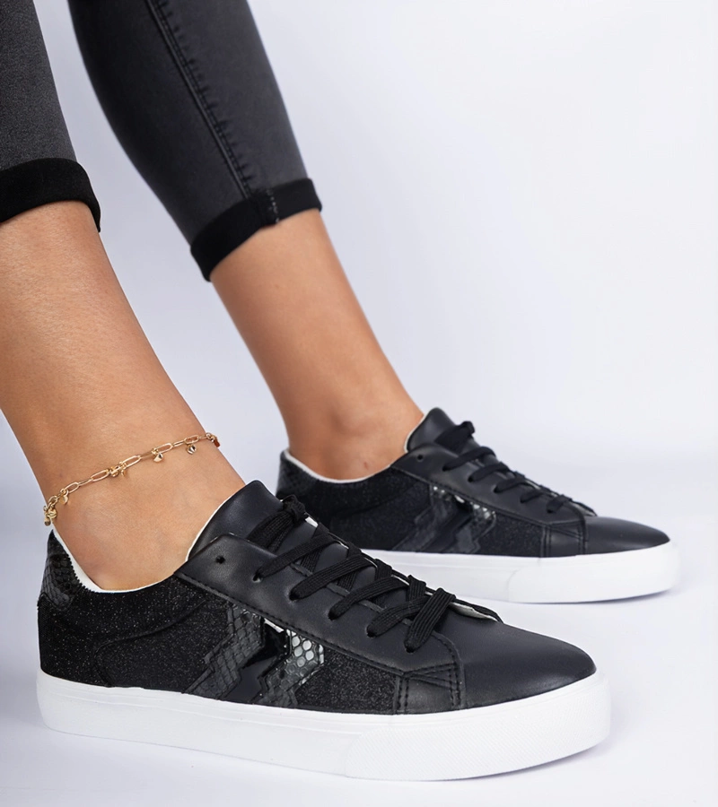 Hers Czarne sneakersy ze zwierzęcym motywem zdobione brokatem