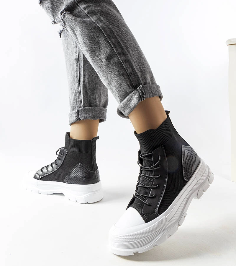 Czarne trampki za kostkę