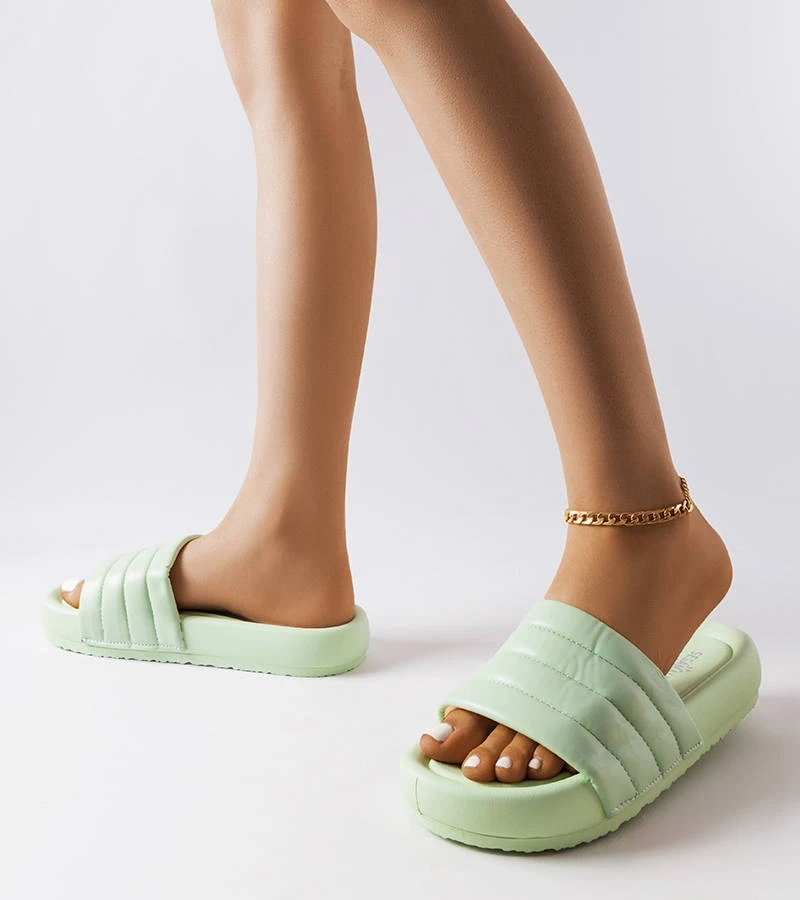 Hers Zielone klapki na grubszej podeszwie