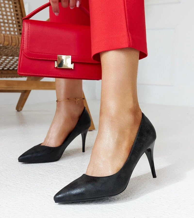 Czarne metaliczne szpilki ze skórzaną wkładką