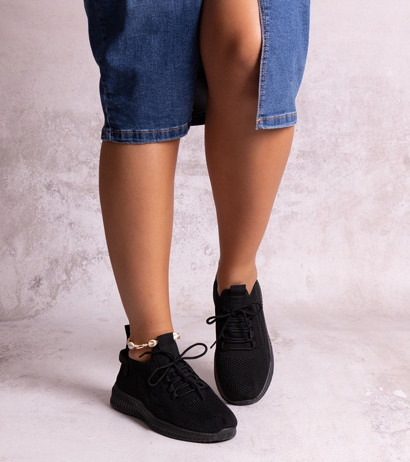Czarne sneakersy sportowe