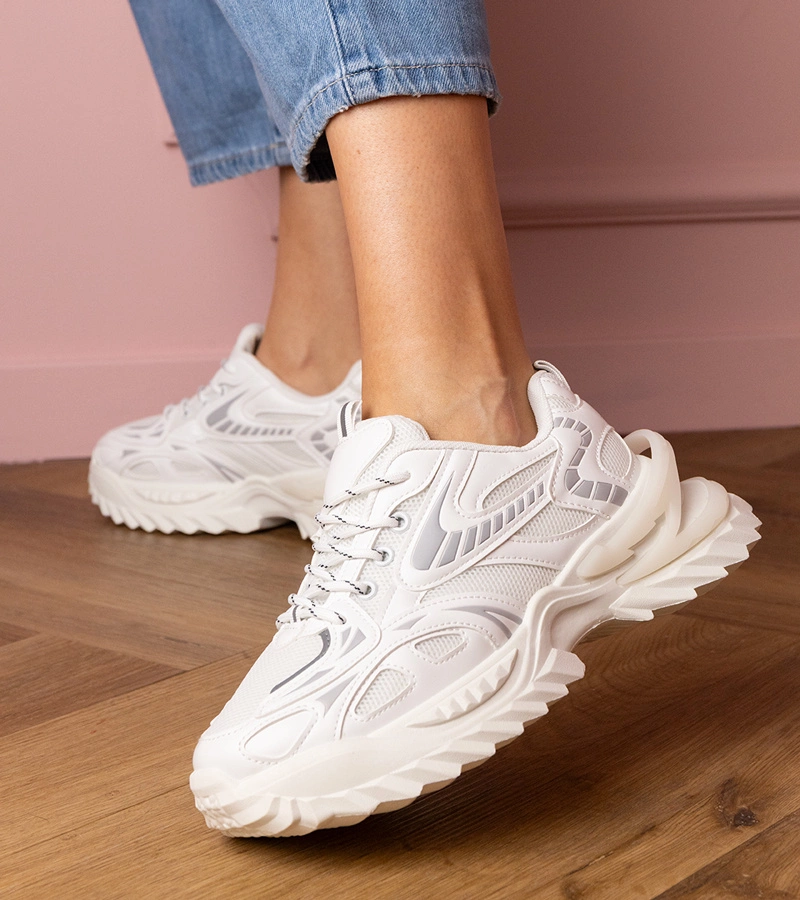 Hers Białe sneakersy sportowe na stylowej podeszwie