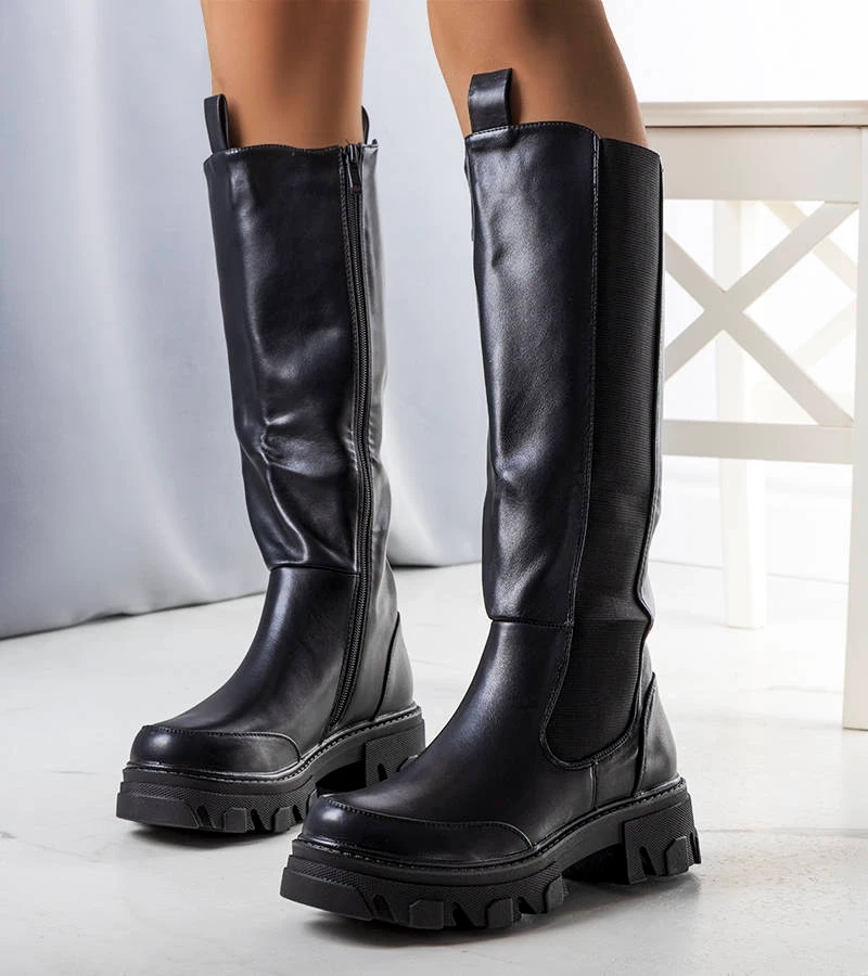 Czarne kozaki ocieplane