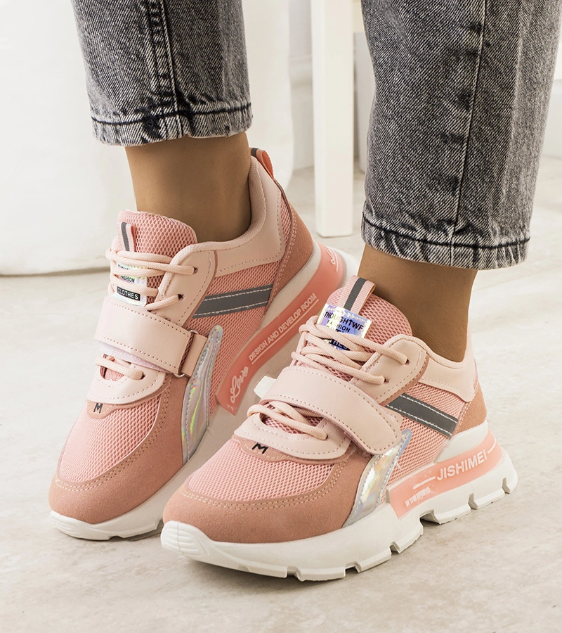 Różowe sneakersy