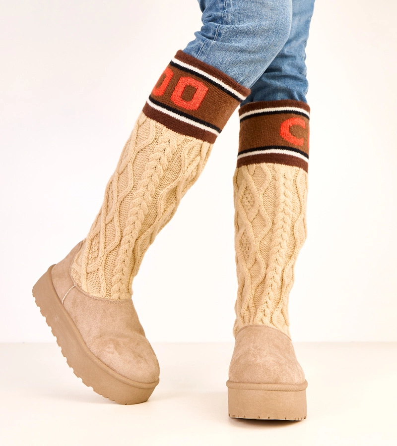 Hers Beżowe śniegowce na platformie z wysoką cholewką