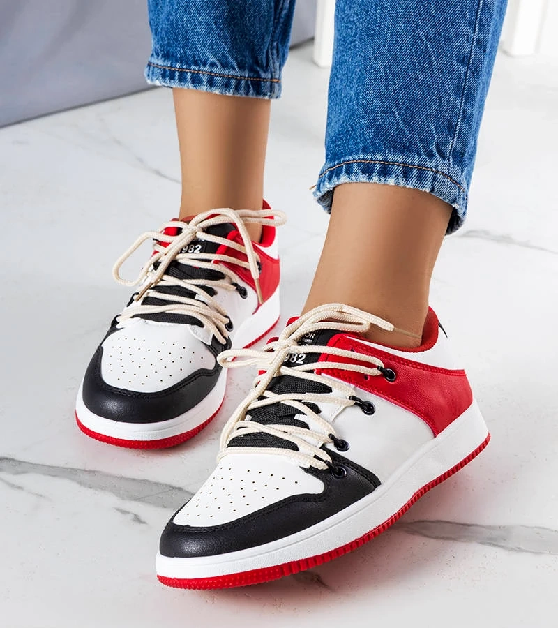 Czarno-czerwone  sportowe sneakersy