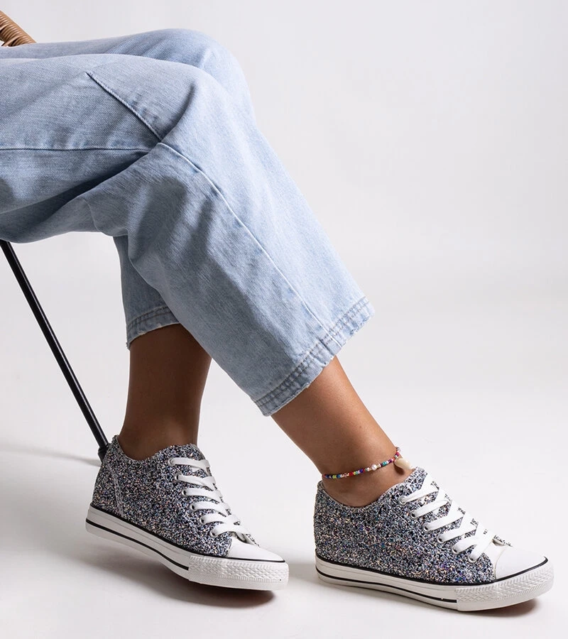 Czarne błyszczące wysokie trampki