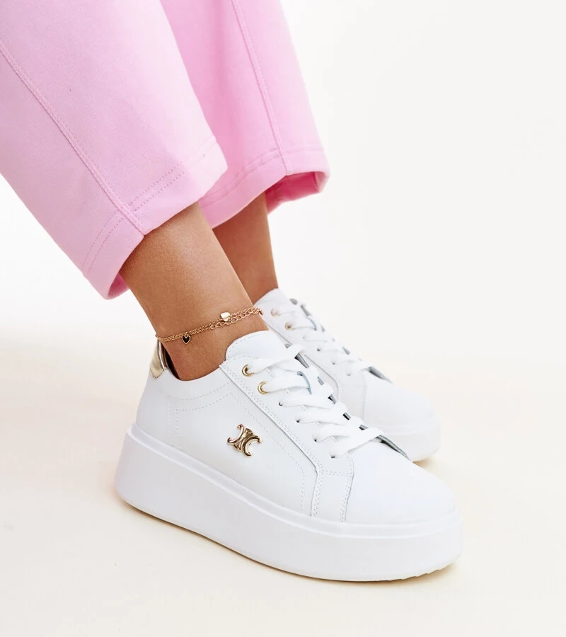 Białe skórzane sneakersy na wysokiej podeszwie