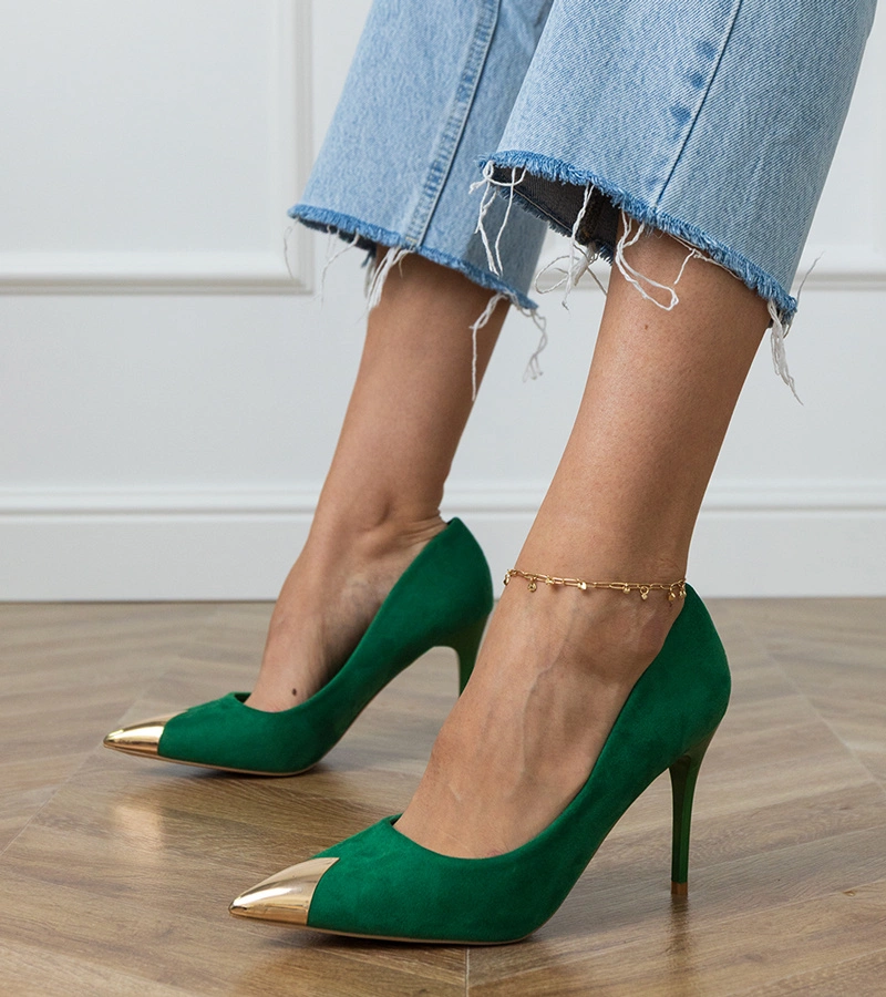 Hers Zielone czółenka ekozamszowe z metalicznym noskiem