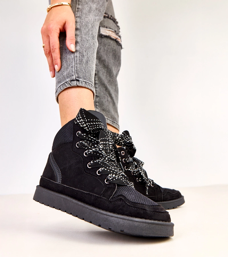 Hers Czarne sneakersy wysokie z grubymi sznurówkami
