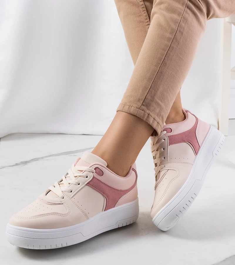 Beżowe sneakersy na wysokiej podeszwie