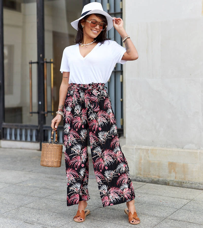 Zielone plisowane spodnie o swobodnym fasonie