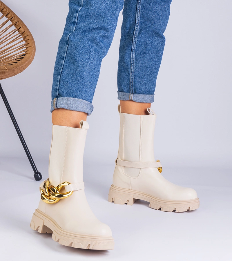 Hers botki płaskie damskie beżowe z masywnym łańcuchem za kostkę