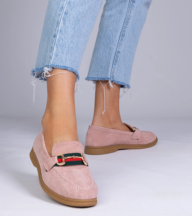 Hers Różowe mokasyny z ekozamszu ze złotą ozdobą