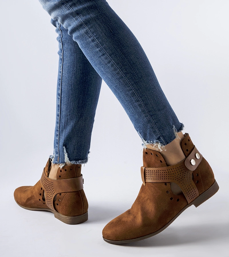 Karmelowe ażurowe mocno wycięte botki eko-zamsz