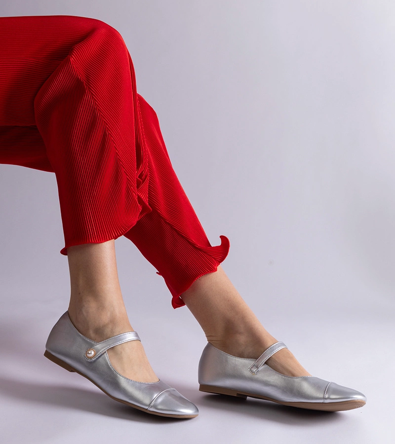 Hers Srebrne balerinki  zapinane na rzepy