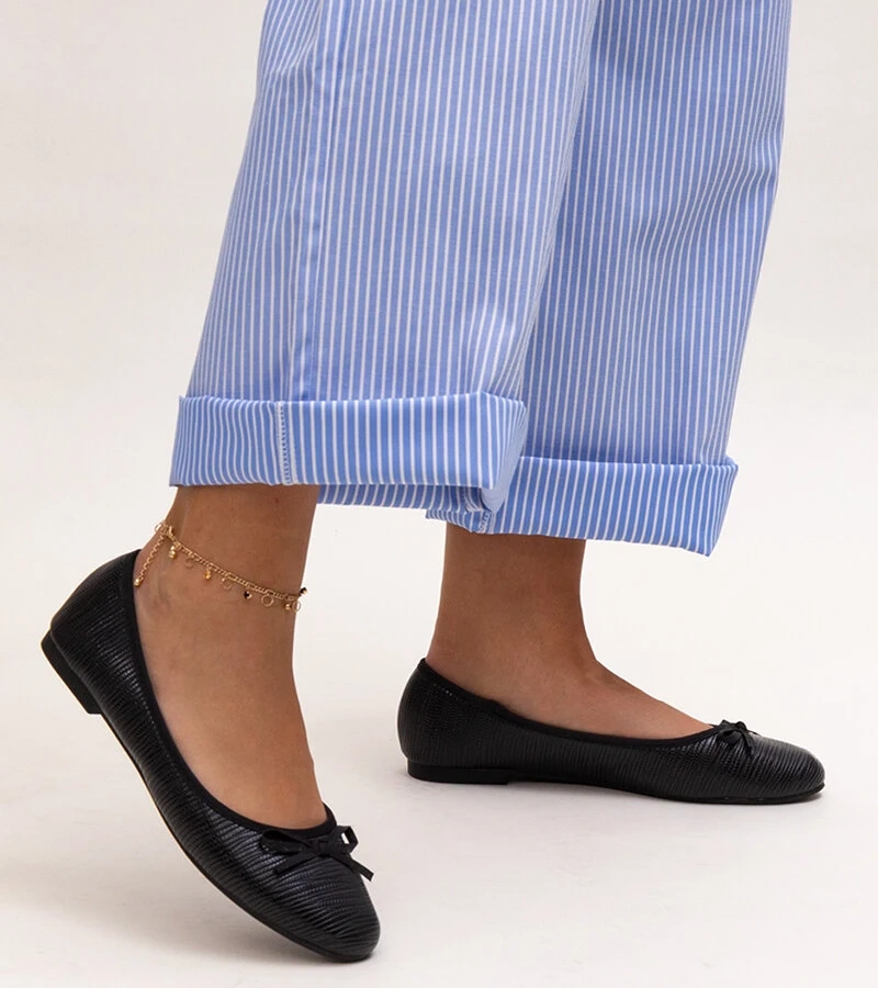 Czarne baleriny z kokardką i skórzaną wkładką