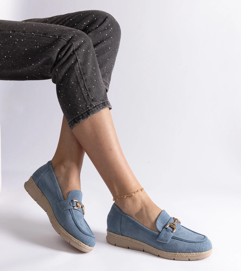 Niebieskie mokasyny damskie z eko zamszu