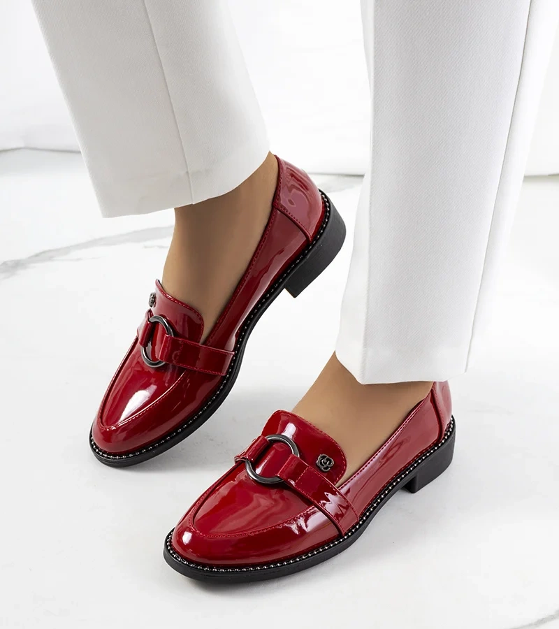 Bordowe lakierowane półbuty